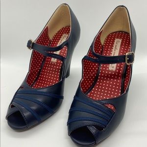 Smart On Your Feet Peep Toe Heel